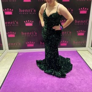 This is my senior prom dress i wore it once and for 20 mins, brand new and clean